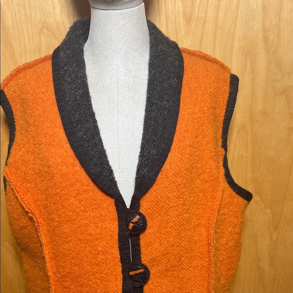 Hand knit Vest - Picture 5 of 13